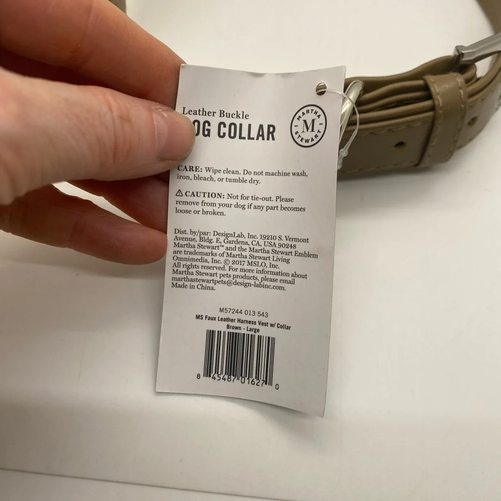NWT Martha Stewart Dog Collar Vegan Leather. Tan. Size 20 (neck 18-21”).